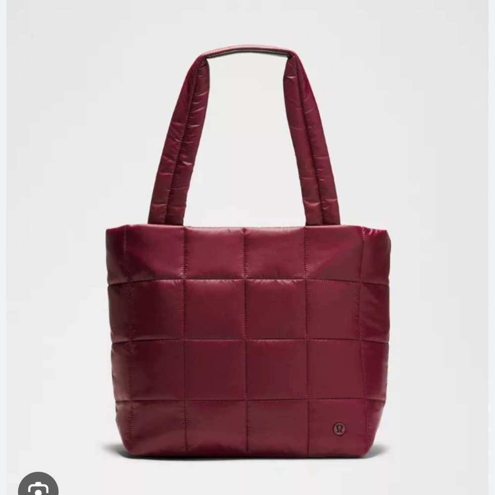 MWT lululemon athletica Guilted Grid Tote delux Burgundy Red Tote Bag